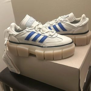 Beyonce Ivy Park Adidas. FREE SOCKS